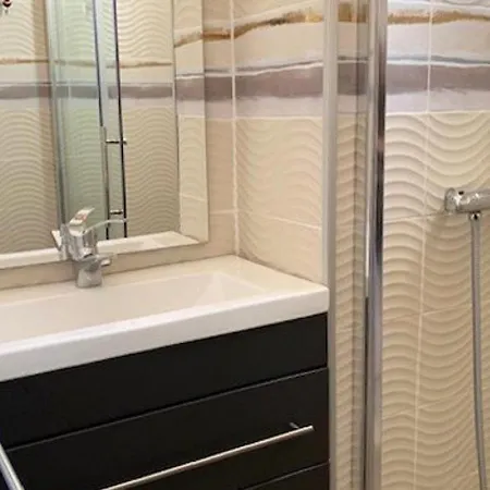 Climatisee Pour 6 Avec Piscine Et Parking Proche - Fr-1-607-42 阿格德