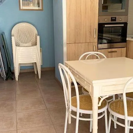 Climatisee Pour 6 Avec Piscine Et Parking Proche - Fr-1-607-42 Semesterbostad Agde