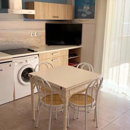 度假居 Climatisee Pour 6 Avec Piscine Et Parking Proche - Fr-1-607-42