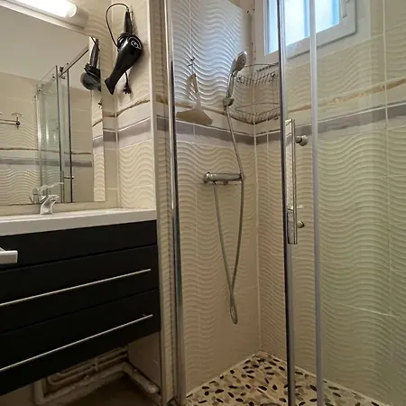 Climatisee Pour 6 Avec Piscine Et Parking Proche - Fr-1-607-42 度假居