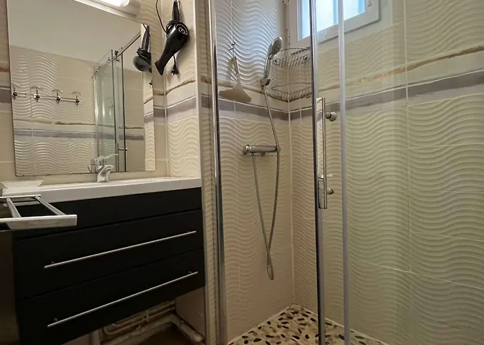 Climatisée Pour 6 Avec Piscine Et Parking Proche - Fr-1-607-42 Casa vacanze